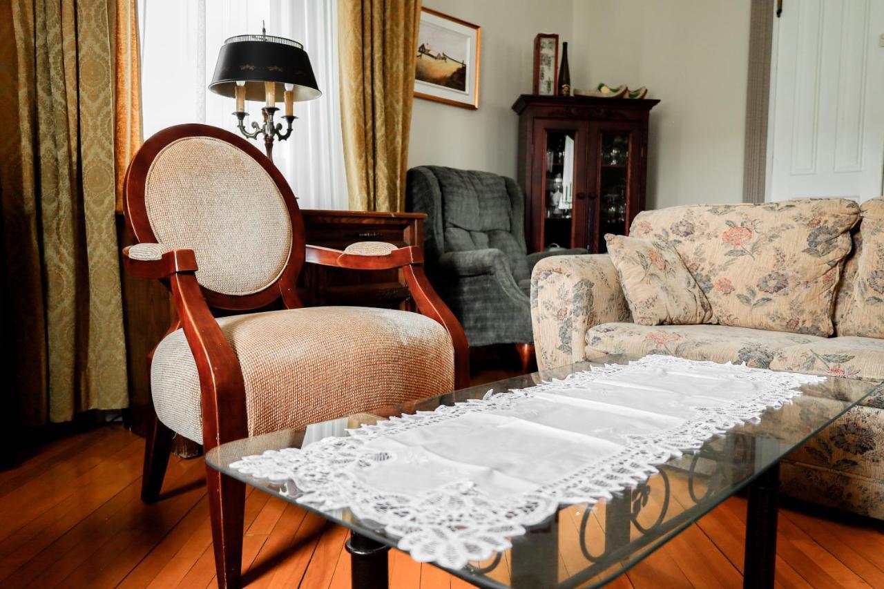 Bed and Breakfast Chez L'Doc Saint-Prosper Экстерьер фото
